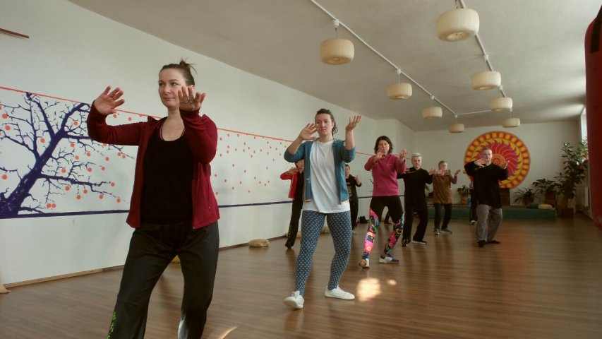 Taiji Víkend v Hodoníně 28. - 30.11.2025; O víkendu máme v Hodoníně na Kulaté Bráně seminář na Chen Taiji a Qigong. pokud potřebujete procvičit 18ku, starou 1, NAVÍJENÍ hedvábí, průpravy a Qigong tak jste vítáni! Taiji Víkend v Hodoníně 28. - 30.11.2025; O víkendu máme v Hodoníně na Kulaté Bráně seminář na Chen Taiji a Qigong. pokud potřebujete procvičit 18ku, starou 1, NAVÍJENÍ hedvábí, průpravy a Qigong tak jste vítáni!